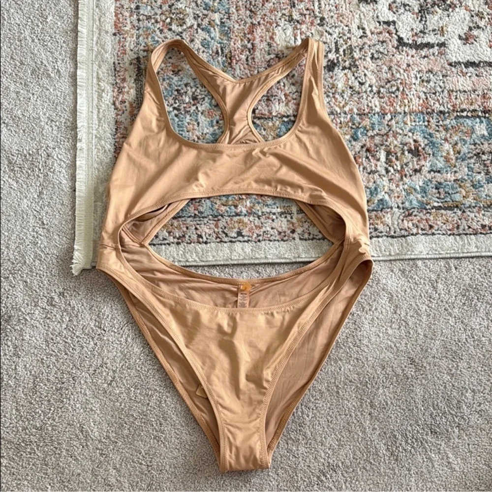 NEW- SKIMS (B10) Recycled Swim One Piece Cut-Out Monokini in Ochre size M